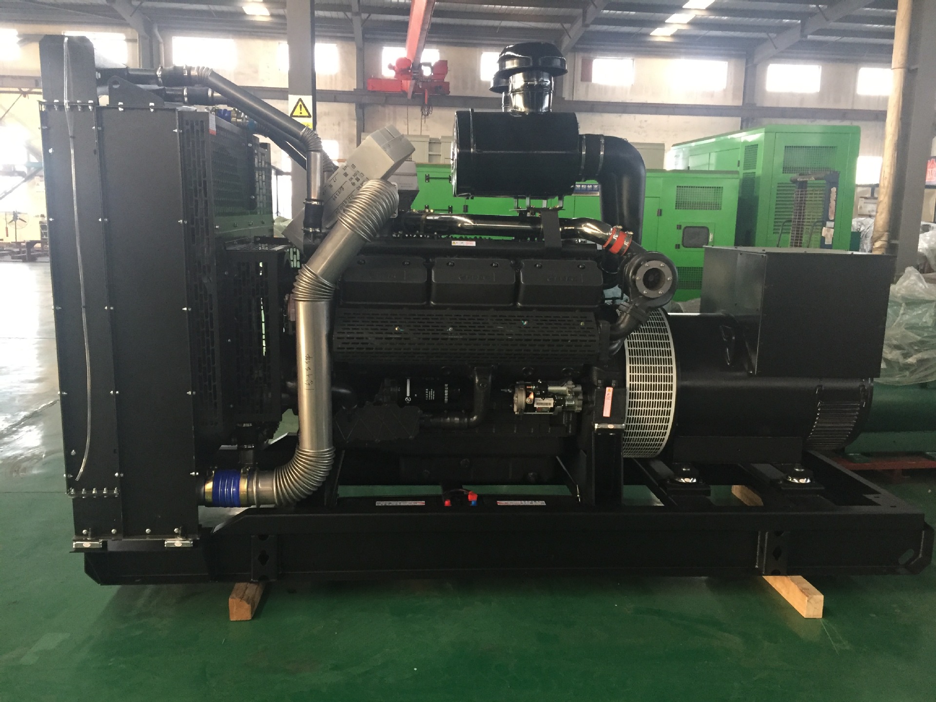 上柴股份600千瓦柴油发电机组厂家 潍柴6M33D633E200柴油机组