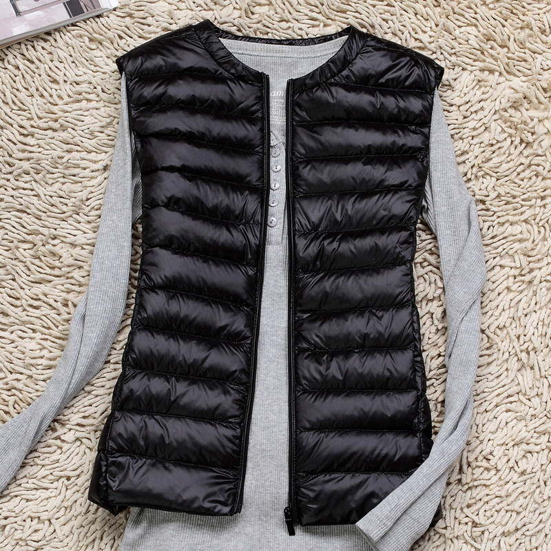 Collarless Lightweight down Vest for Women, 2026 Autumn and Winter New Style, Round Neck, Slim Fit, Short down Vest, White Duck down Vest