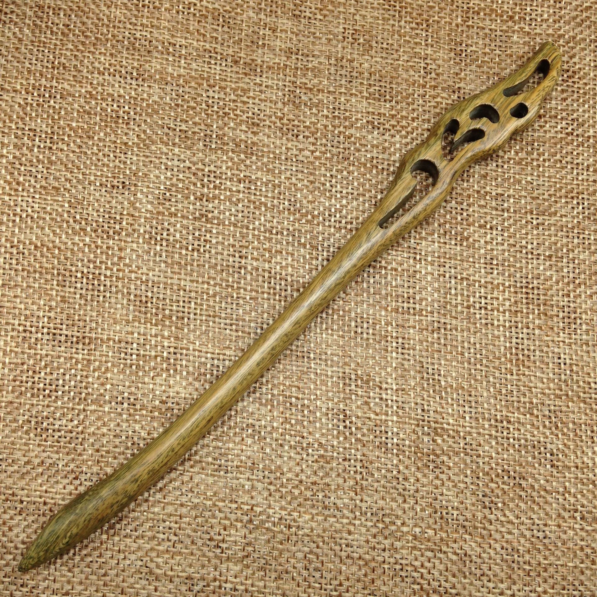 Green sandalwood 6058