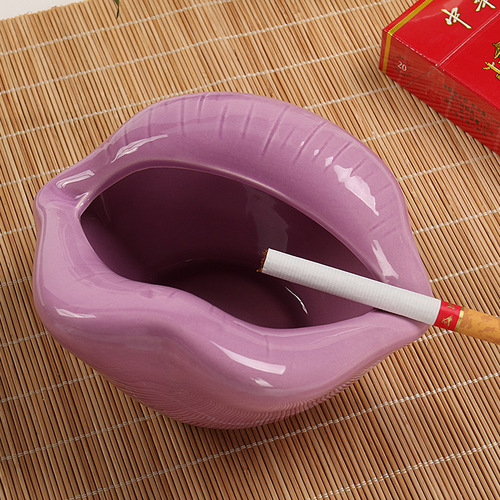 Living room small European style home cigarette dish ashtray Korean style creative personality ceramic crafts ornaments lip ashtray