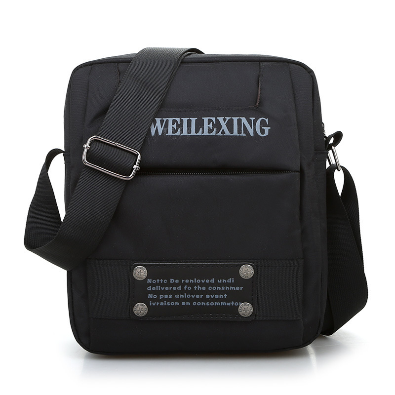 Bolso bandolera unisex de nailon de nuevo estilo, color liso, moderno, impermeable, ligero, para viaje, modelo unisex.