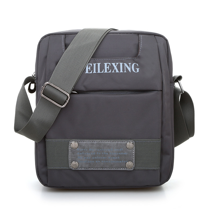 Bolso bandolera unisex de nailon de nuevo estilo, color liso, moderno, impermeable, ligero, para viaje, modelo unisex.