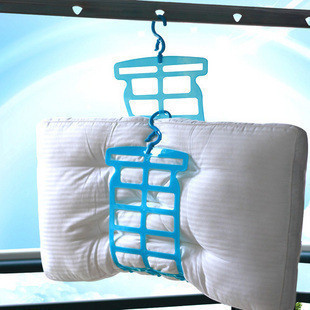Pillow drying rack, pillow drying rack, creative clothes hanger, plastic multi-functional double hook drying rack, plush toy drying rack