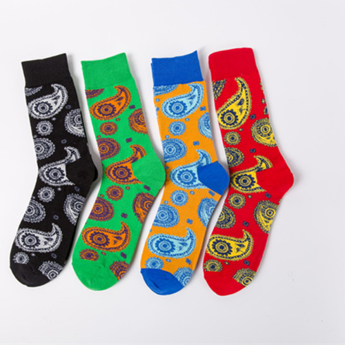 Autumn and winter new fashion trendy socks casual jacquard totem ethnic style stockings skateboard socks wholesale