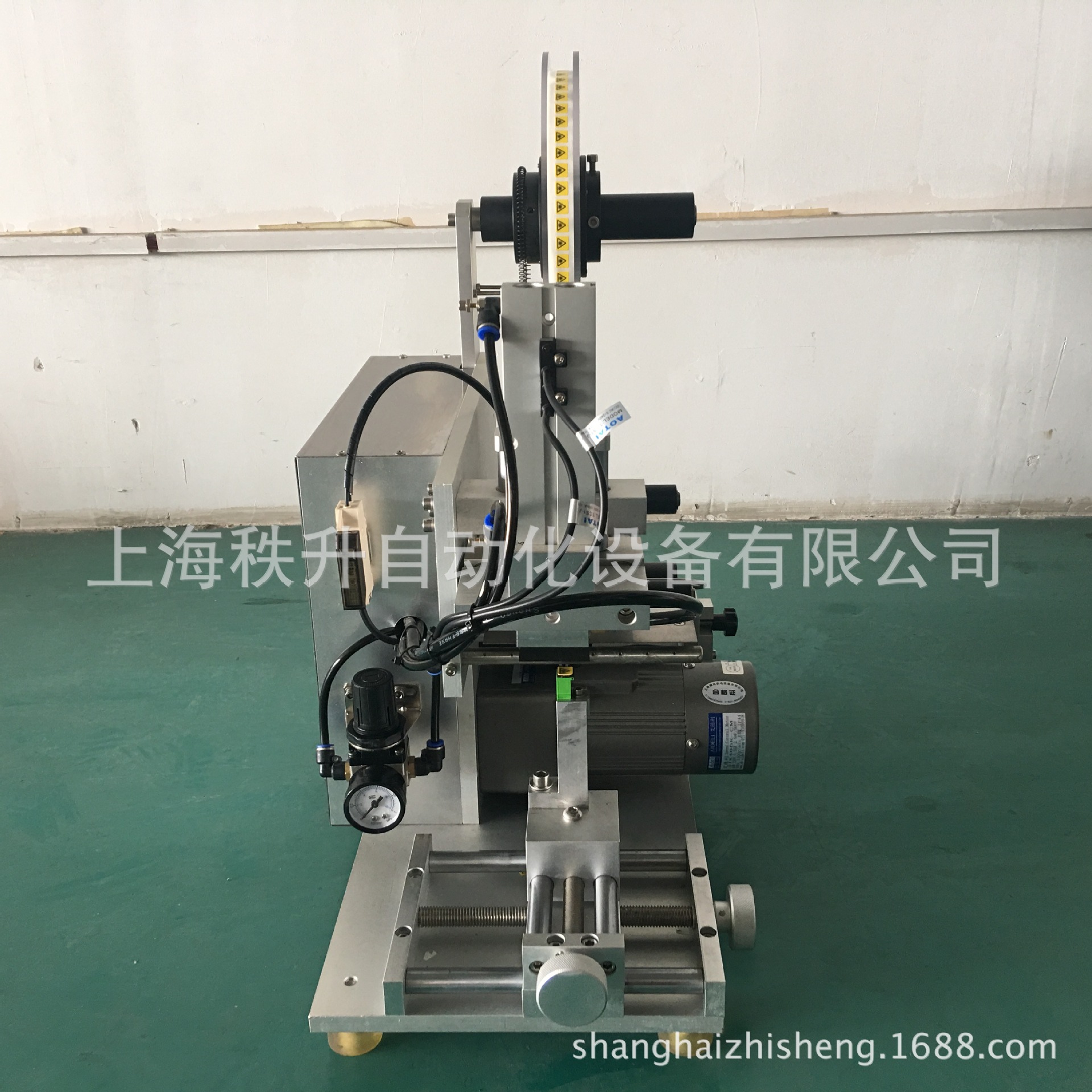 半自动平面贴标机 贴不干胶 贴标签价格 自动贴商标 小型标签机