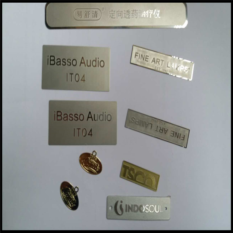 不锈钢金属腐蚀标牌手机电脑商标牌标签电镀蚀刻logo铭牌生产厂家