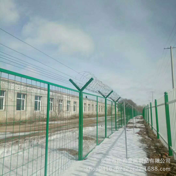 厂家直销公路护栏网 高速路护栏网供应 隔离网 安全网 养殖网