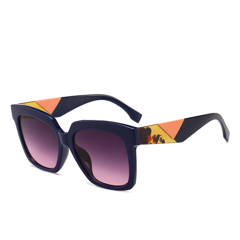 nuovi occhiali da sole da donna, occhiali da sole griffati personalizzati con montatura quadrata, occhiali da sole mostruosi_voghion.com