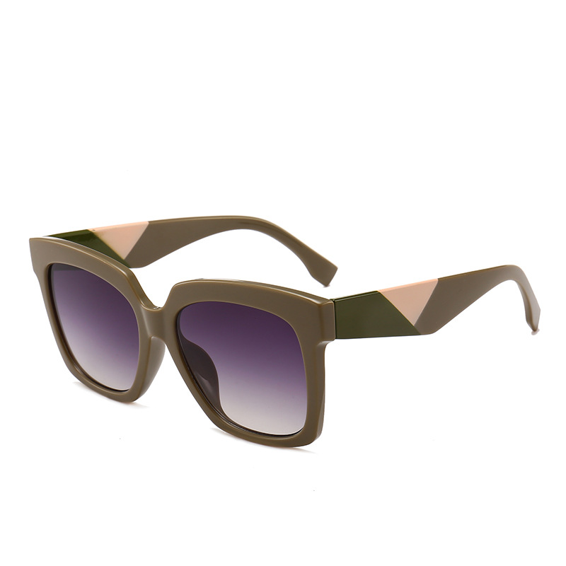 nuovi occhiali da sole da donna, occhiali da sole griffati personalizzati con montatura quadrata, occhiali da sole mostruosi_voghion.com