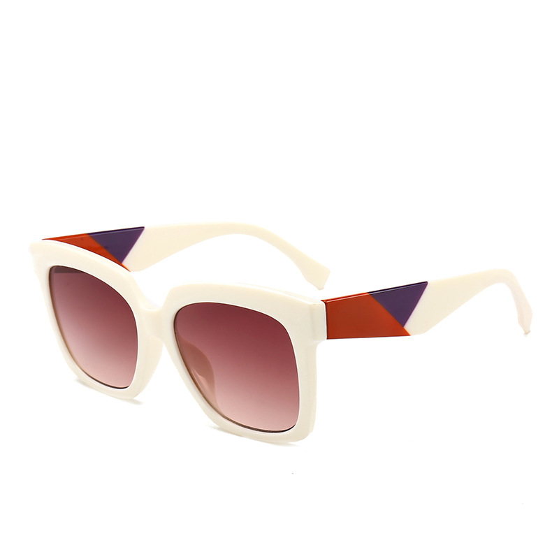 nuovi occhiali da sole da donna, occhiali da sole griffati personalizzati con montatura quadrata, occhiali da sole mostruosi_voghion.com