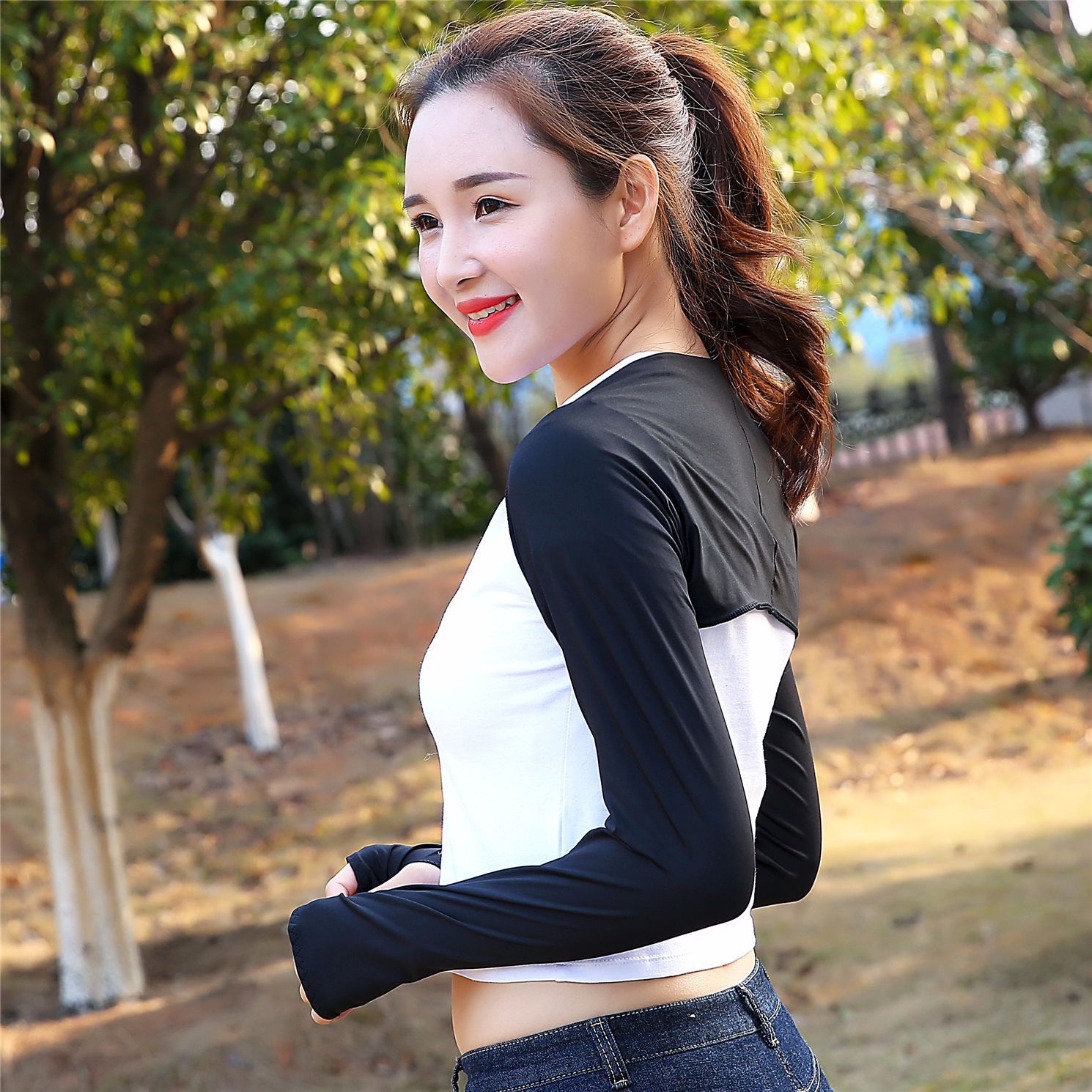 骑行冰丝披肩高尔夫防晒披肩袖套夏季女生外搭运动披肩一体袖套