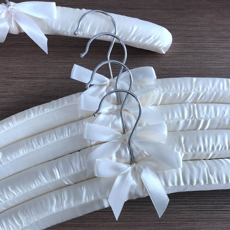 Percha de tela de seda tela percha esponja percha Home Hotel ropa suspensión fábrica al por mayor