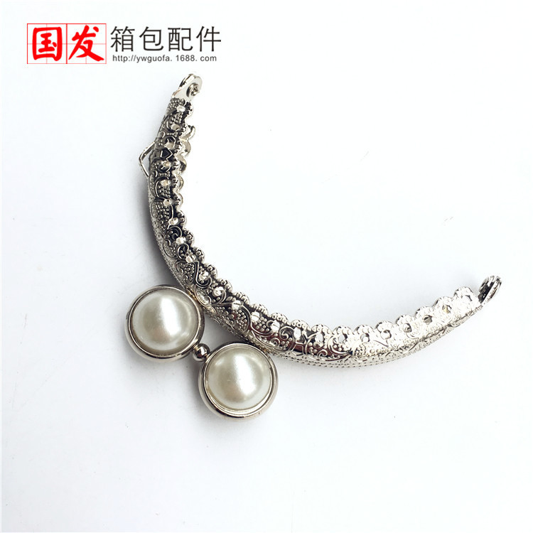 Para hacer productos: 8.5cm semicircular pastel de encaje en relieve, cabeza de ojos, caramelo, cabeza de oro, perla