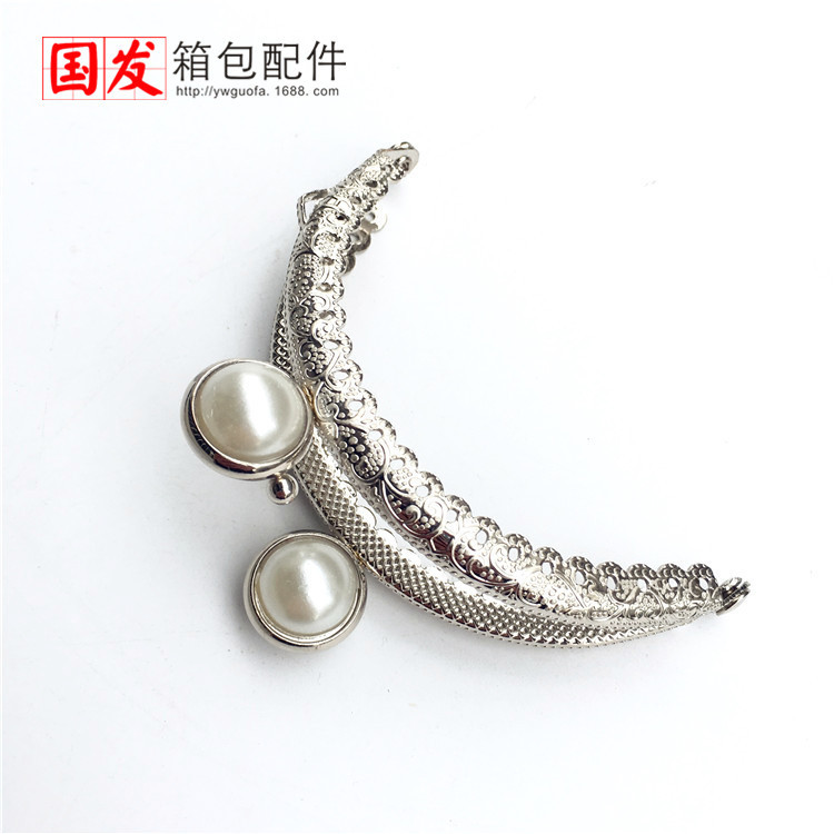 Para hacer productos: 8.5cm semicircular pastel de encaje en relieve, cabeza de ojos, caramelo, cabeza de oro, perla