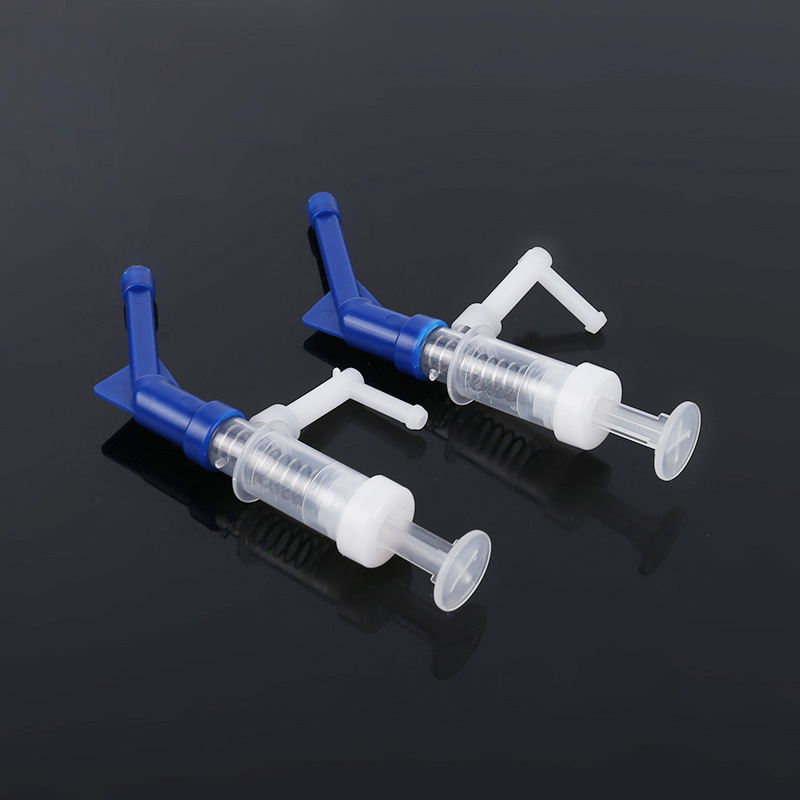 厂家加工定制拖把喷雾泵芯 手压杆喷雾泵芯塑料喷水拖把配件