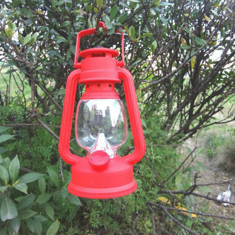 Nuevo plástico lámpara portátil LED colorido batería linterna camping lámpara tienda lámpara hogar dormitorio lámpara de noche