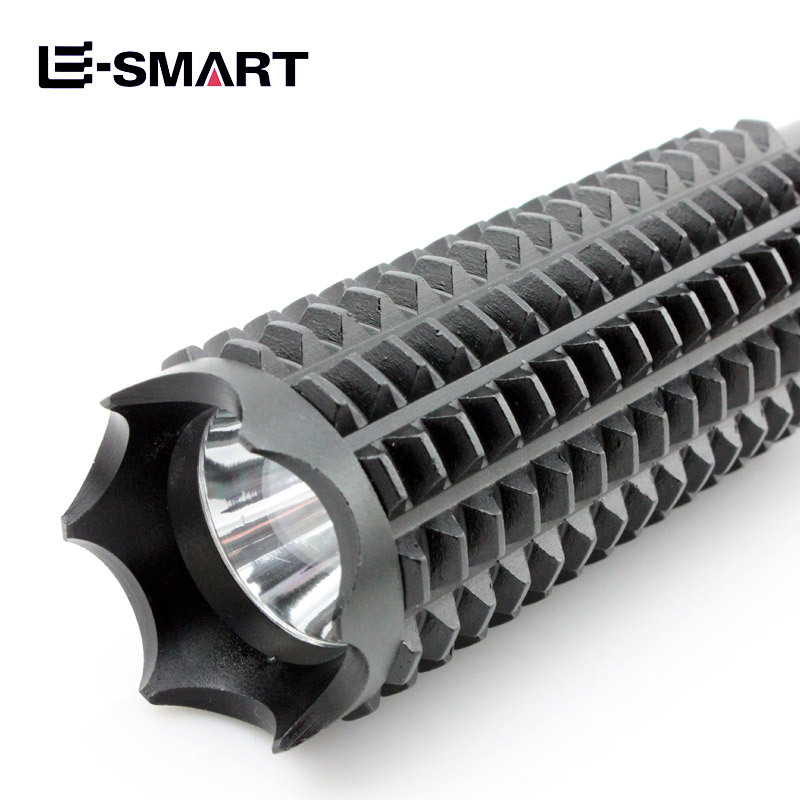 Cruz-frontera LED Lobo diente palo fuerte luz linterna anti-Lobo herramienta autodefensa anti-disturbios linterna de la seguridad