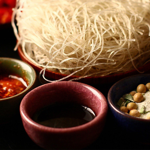 Light You Sour and Spicy Noodles, Whole Box 105g*20 Pouches, Chongqing Sweet Potato Noodles, Sichuan Specialty Instant Noodles