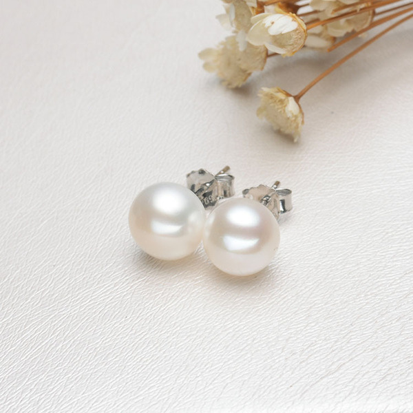classic earrings from pearl
