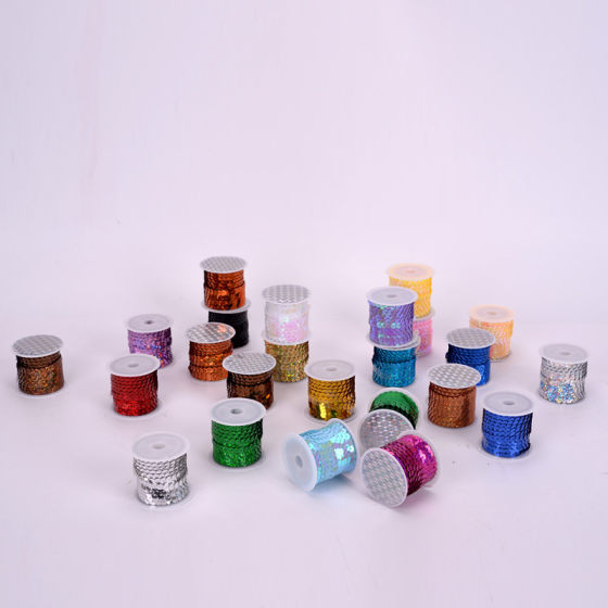 Taobao AliExpress cross-border sequins diy crafts beads sequins PVC connected sequins lace clothing accessories