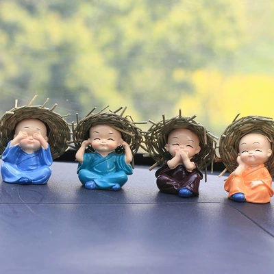 Car ornaments Monks Zen Buddha Light