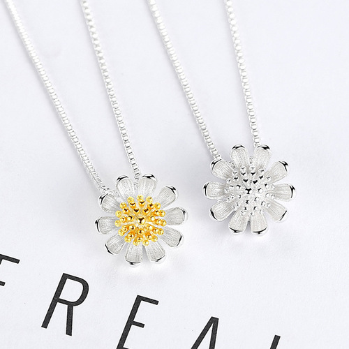 Golden stamen small daisy flower necklace Korean style small fresh sunflower chrysanthemum clavicle necklace pendant for women wholesale