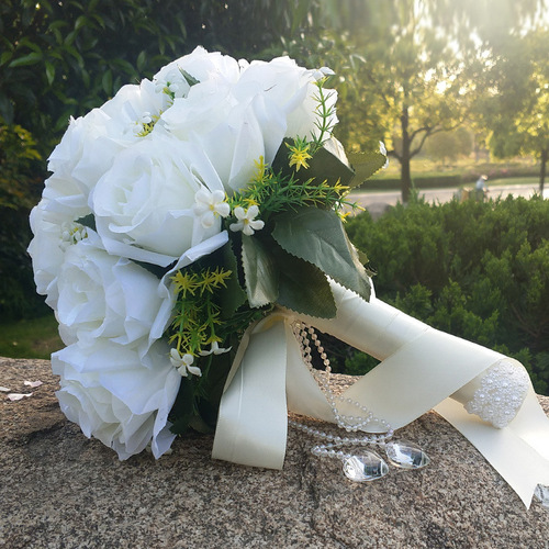 Bouquet bride ribbon beaded Korean wedding simulation rose bouquet photo studio bride bouquet shooting props
