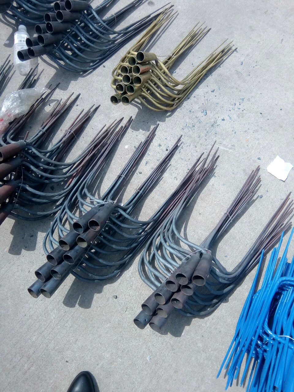 Различные вилки для пшеницы, стальные вилки, стальные вилки с резьбой, стеле создают оптом.