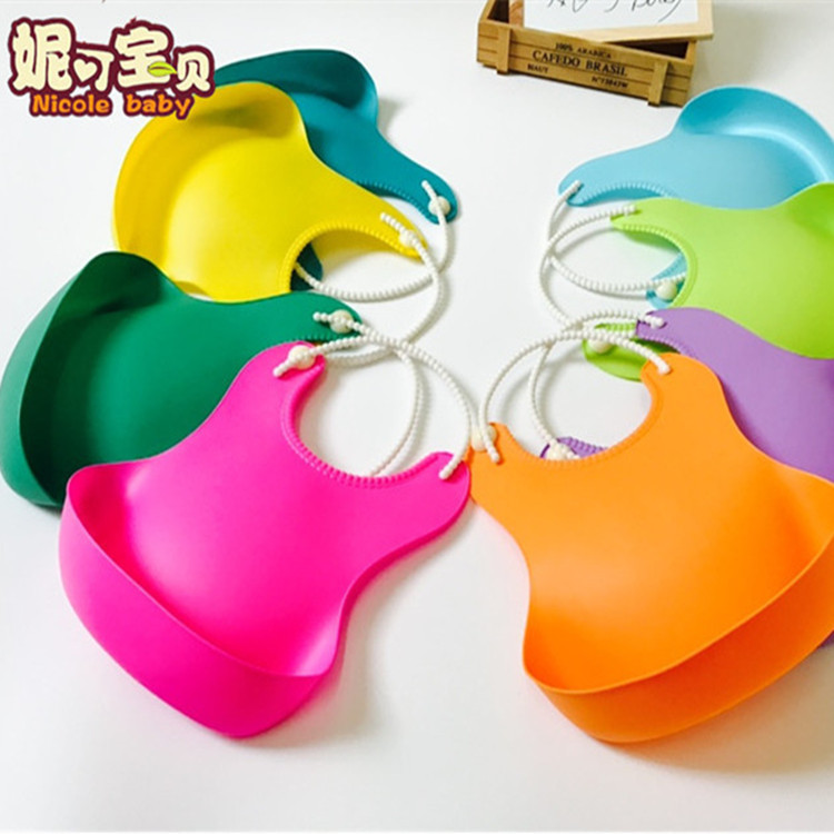El bebé que come el babero del babero tridimensional de los niños plásticos del babero impermeable fácil limpiar