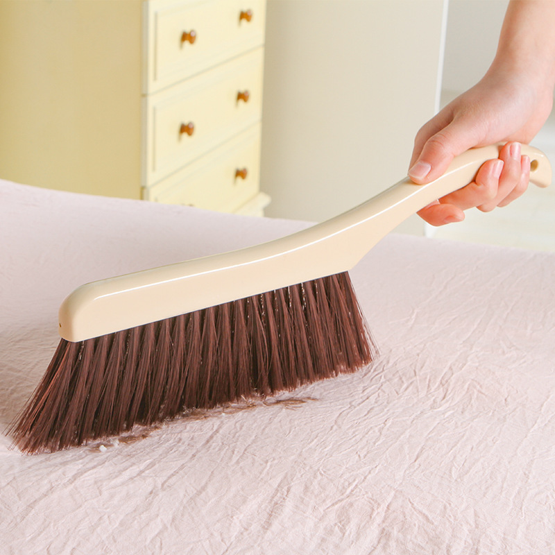 Bed brush dust brush bedroom bed broom carpet cleaning soft bristle long handle plastic cleaning brush bed brush Bed brush dust brush bedroom bed broom carpet cleaning soft bristle long handle plastic cleaning brush bed brush