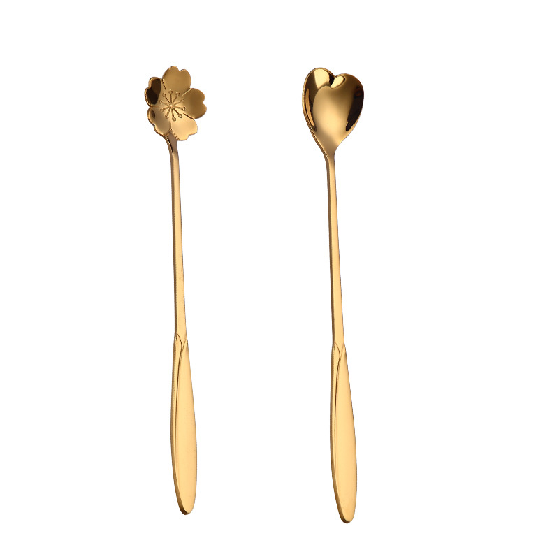 Café de gran tamaño con mango largo de acero inoxidable, diseño creativo en forma de corazón y flor de cerezo, color oro titanio._voghion.com
