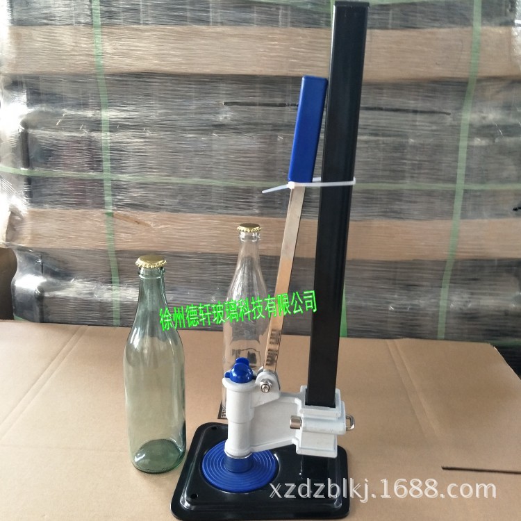 铁盖封口机 纯手工酒瓶铁盖封口机 二锅头瓶汽水瓶啤酒瓶盖封口机