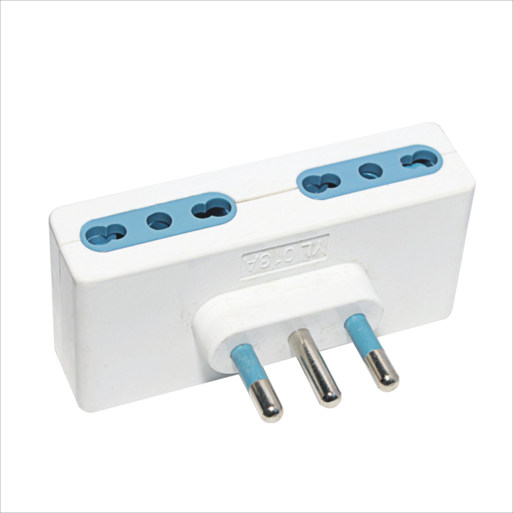 一转四三圆插欧式意大利转换器EP013A