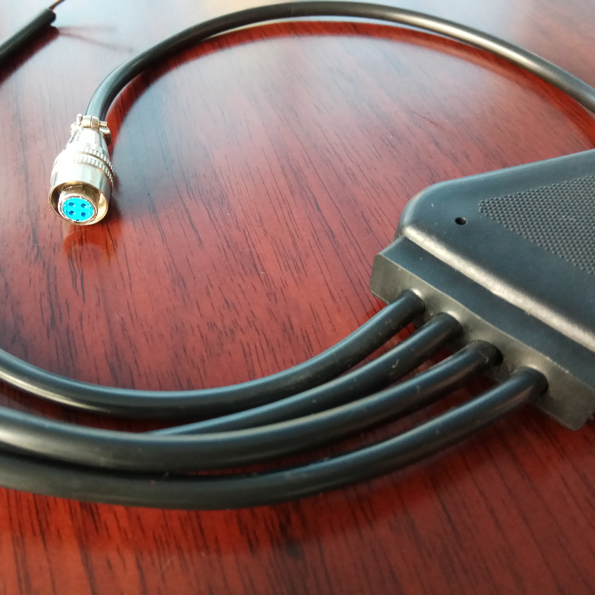 厂家直销一分二电源线一分三信号线航空插头连接线一分多DIN插头