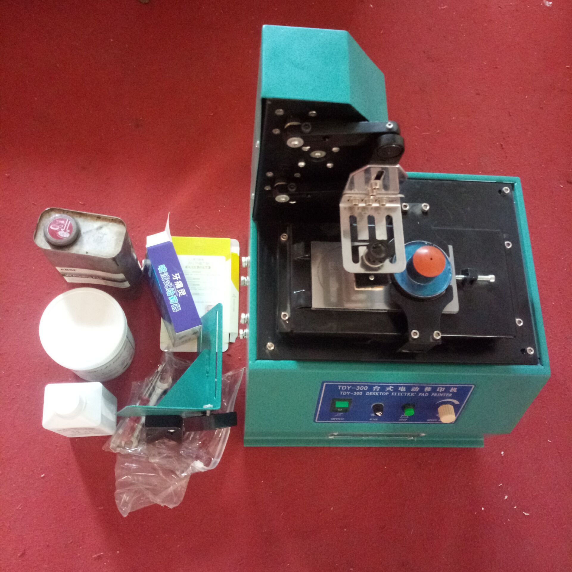 江西油墨打码机南昌移印电动移印机日期自动印码机自动日期