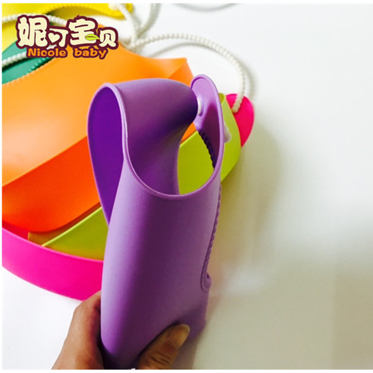 El bebé que come el babero del babero tridimensional de los niños plásticos del babero impermeable fácil limpiar