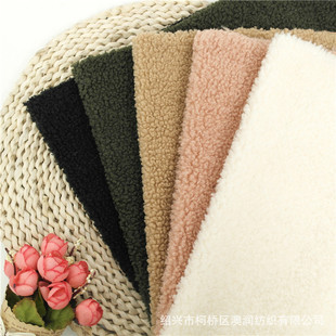 ̩�Ͻq�F؛С�w���u�����b���Ϲ�ˇƷ���Ь���ﶬ�r�b�ͺ�С̩��