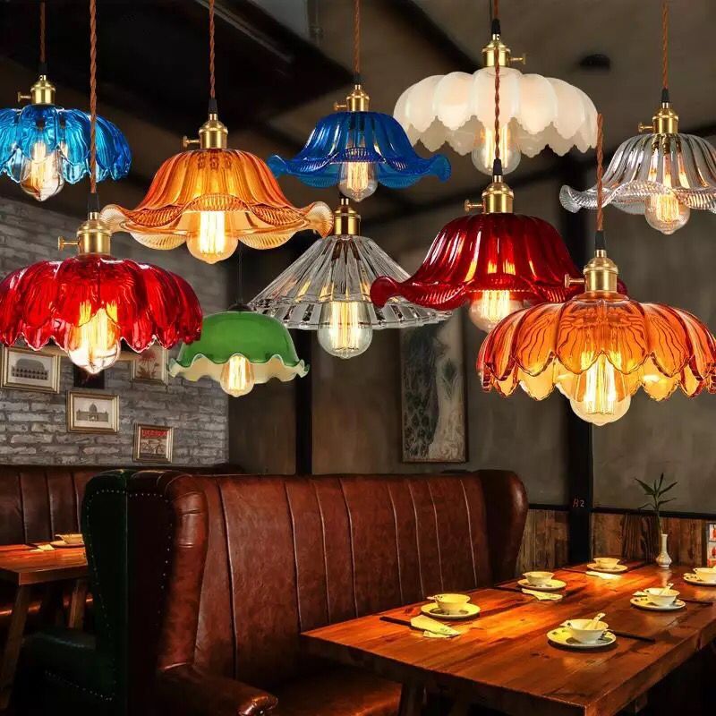Retro nostalgic old Shanghai Republic of China style restaurant Bar Cafe green glass lampshade art diffuse coffee chandelier