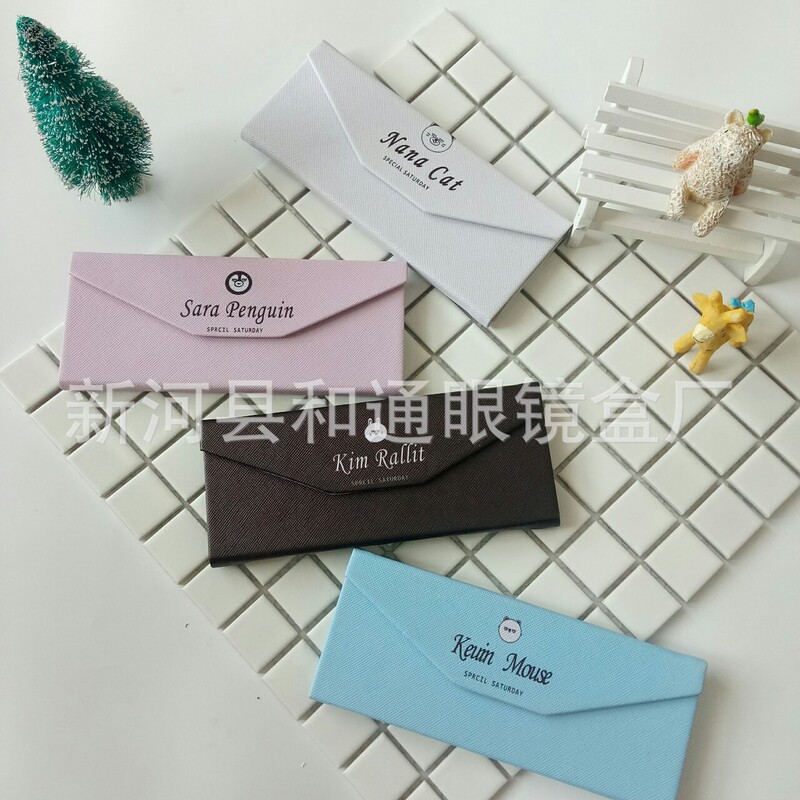 Small fresh triangle folding portable handmade glasses box Korean men and women students sunglasses factory logo wholesale