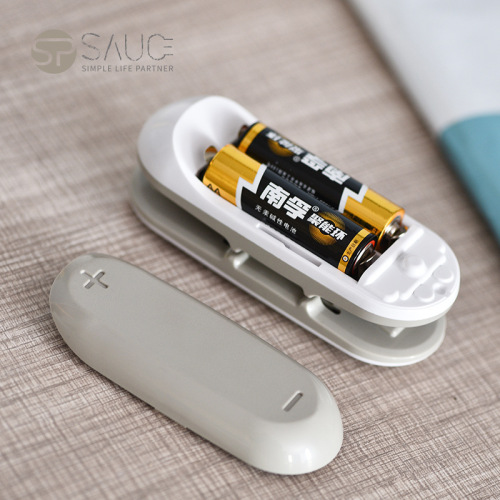 Made in Taiwan, small heating sealing machine, food bag sealing machine, portable sealing clip, dual-purpose sealing machine