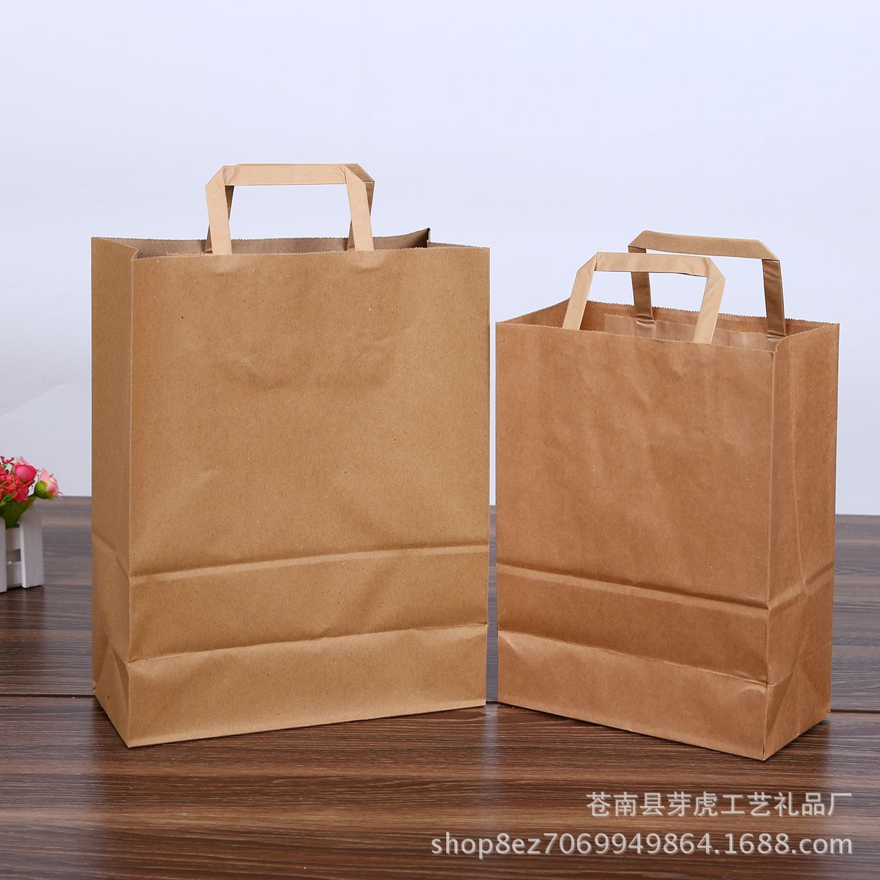 专业批发礼物礼品包装袋手提袋牛皮纸手提购物袋纸袋现货可印logo