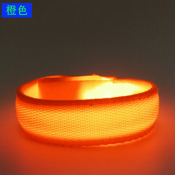 Fluorescence flashing bracelet