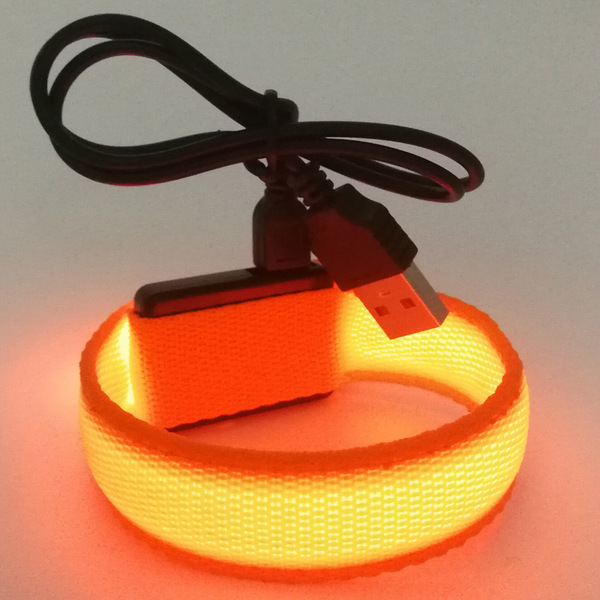 Fluorescence flashing bracelet
