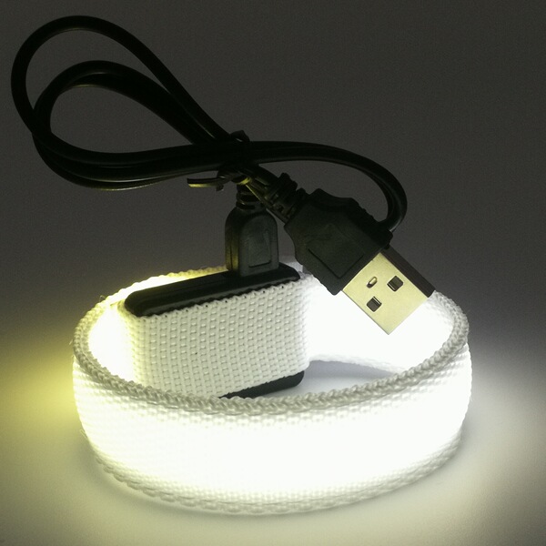 Fluorescence flashing bracelet
