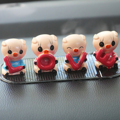 Car interior decorative item cute LOVE little pig creative living room home office desk decoration figurine
