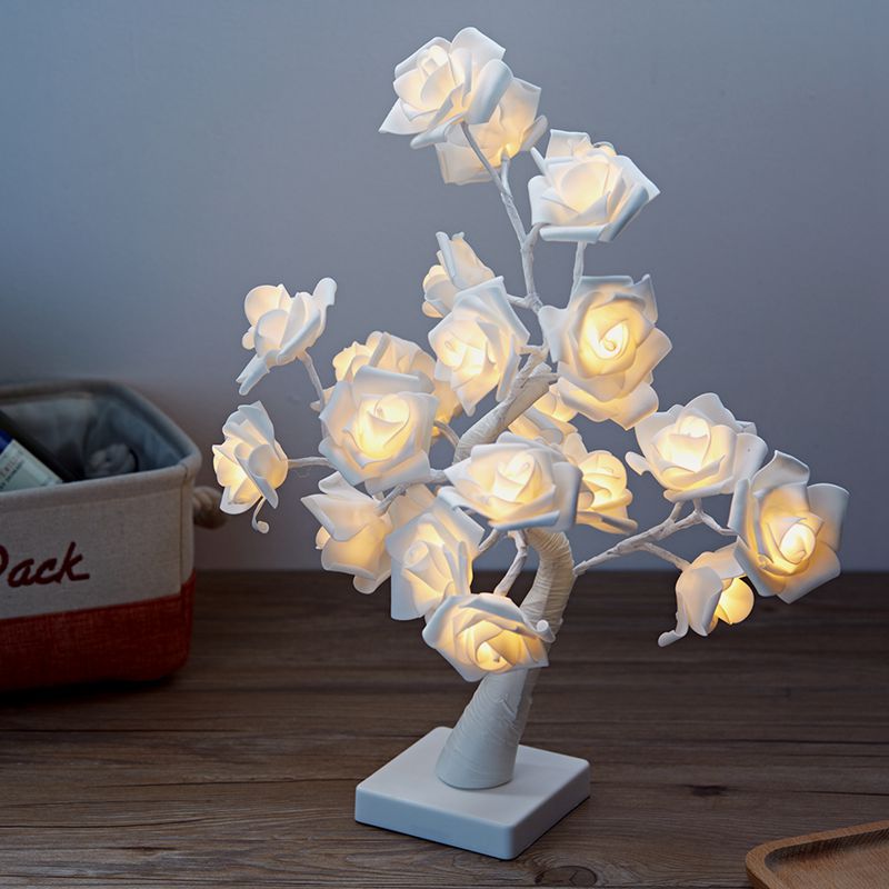 LED Rosa lámpara de modelado PE Rosa árbol lámpara de vacaciones dormitorio Lámpara decorativa regalo del Día de San Valentín lámpara de mesa de modelado