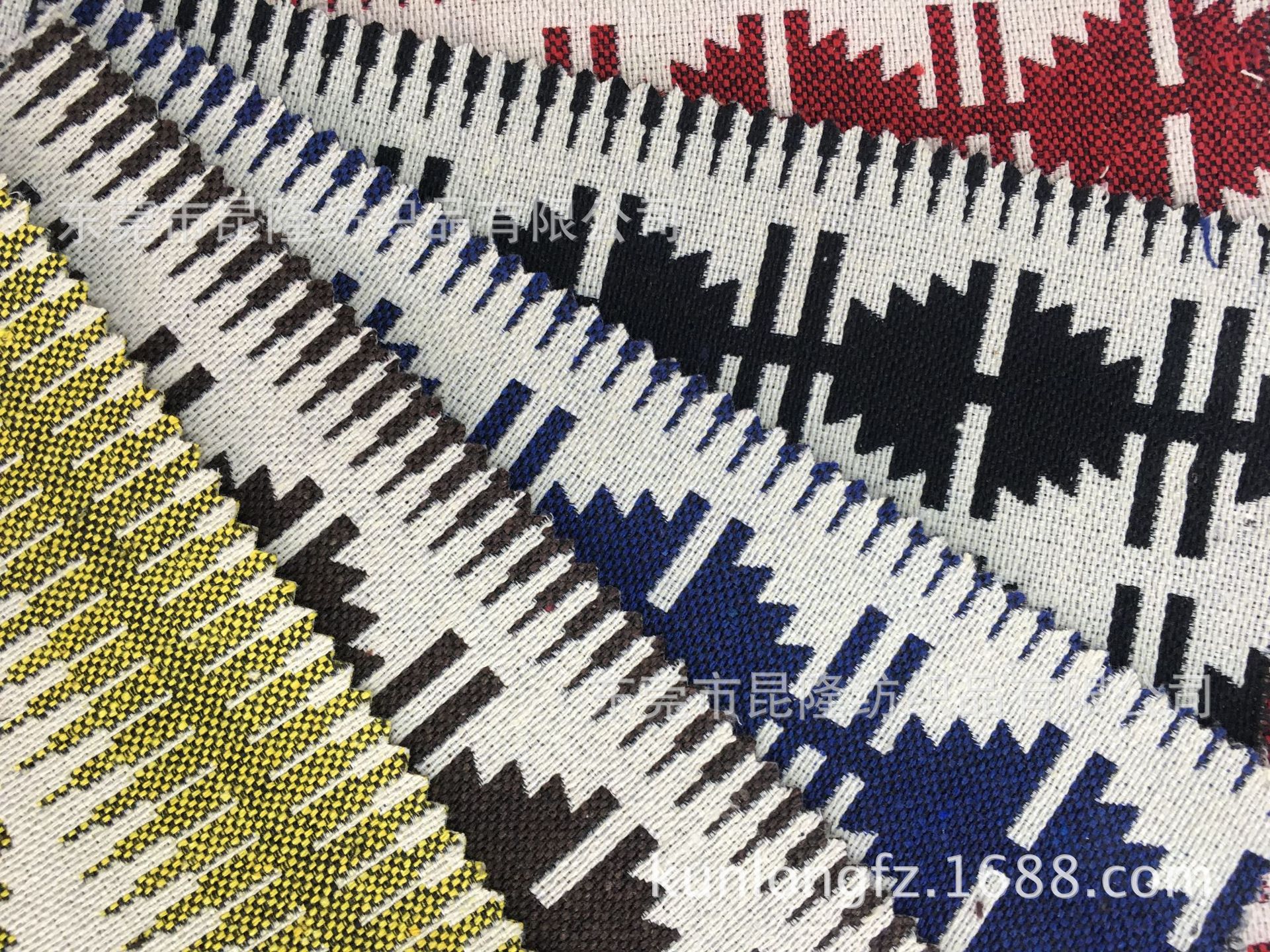 现货格子提花抱枕布梭织民族风色织提花面料靠垫沙发桌布批发