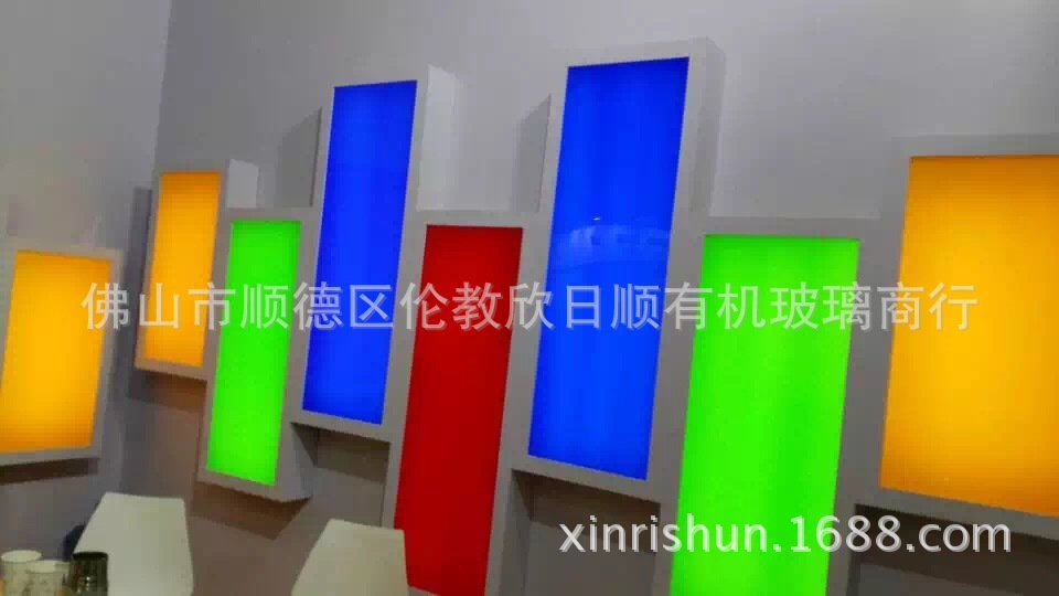 厂家销售2.8*1220*2440亚克力黑色磨砂板瓷白板奶白灯箱酒店用品