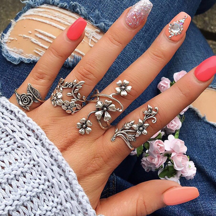 European and American Cross-border Explosions European and American Big Brand New Fashion Women's Fashion Personality Ancient Silver Hollow Flower Ring Set