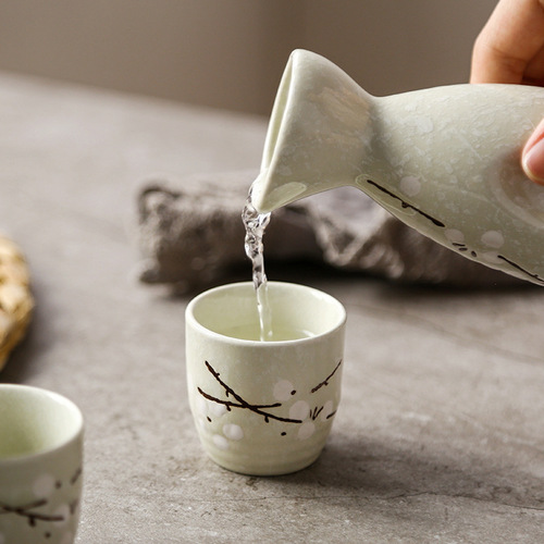 Japanese hand-painted underglaze ceramic home restaurant creative shochu cups and pots wine warmer spirits bottle set combination